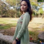 Sneha Ullal Instagram – All of me.Green  #snehaullal #keepitreal #vegan 
Make up @makeupbybeljane Hair @hairmakeupjosephinec