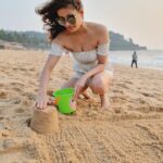 Sneha Ullal Instagram - First, the foundation of my castle.Strong and tall. #snehaullal
