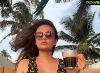 Sneha Ullal Instagram - ☕️🏖🌱☀️#snehaullal