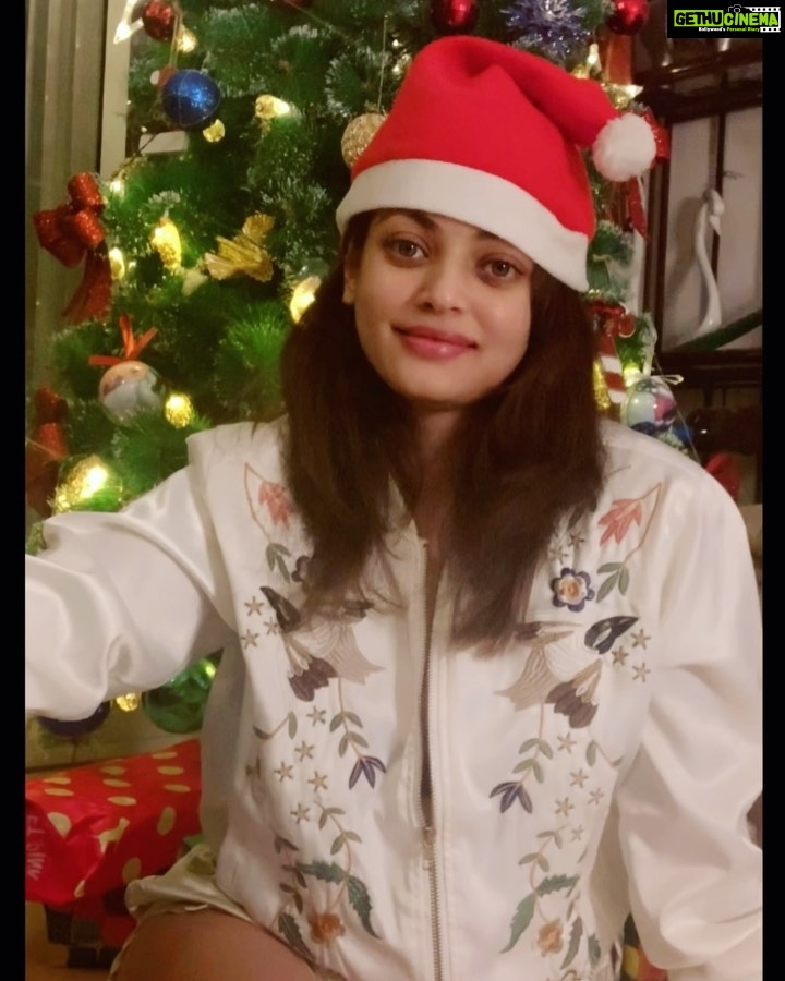 Sneha Ullal Instagram - Stay Ho Ho Home after 11pm. #snehaullal 🎄✨🎄