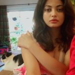 Sneha Ullal Instagram - I dont know why, i dont like to smile.Even when i want to smile, i dont, atleast not a wide smile.Why? Ill tell you why,coz i think i look too cute when i smile and i want to look more sexy less cute.What to do? Smile or not ? You tell me 😂😂😂😂😂😂