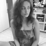 Sneha Ullal Instagram - Using my studio lights & tripods finally.#snehaullal #keepitreal