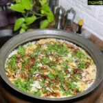 Sneha Ullal Instagram – Got a glimpse of Chef @frankgueizelar in action, cooking Pulao traditionally in a copper Lagan.👨‍🍳