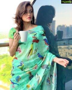 Sneha Ullal Instagram - 💚Free Birds.I love this saree.Its beautiful and its perfect for me.Shop the new collection at @beatitude_stories 💚
Thank you so much, i really love it.Go green.
Make up by @zainab_sayyed 
Hair styled by @ip_o_d @podhairdressingacademy