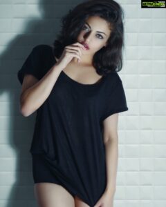 Sneha Ullal Instagram - If its not right, dont do it 
If its not true, dont say it
Its that simple.Get real.
#keepitreal #snehaullal
