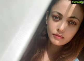 Sneha Ullal Instagram - Hello 🌝