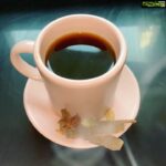 Sneha Ullal Instagram - Coffee with a lil drama.