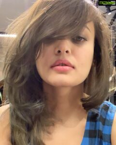 Sneha Ullal Instagram - 👑His hairness @ip_o_d @podhairdressingacademy 
Hair cut ✅
Hair spa ✅
Hair color toning & correction ✅