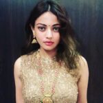 Sneha Ullal Instagram – Dolled up with the help of 
@shillpapuriidesignerjewellery 
@disha_nimi 🌷💕