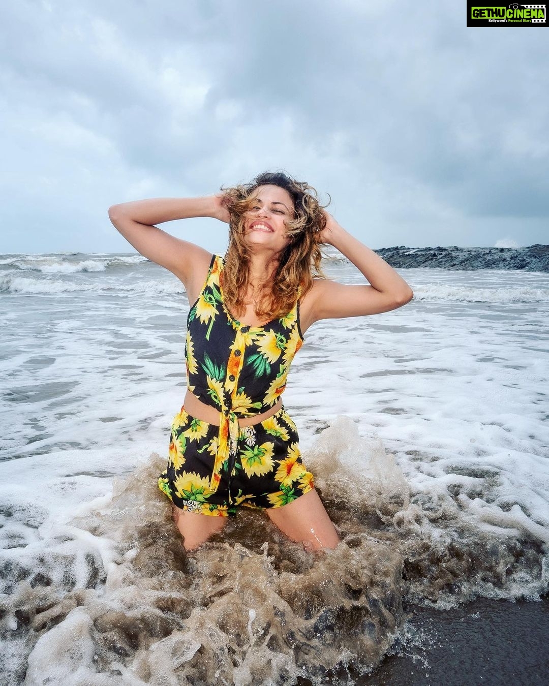 Sneha Ullal Instagram - 🥰 . . . 📸 @sarathshetty