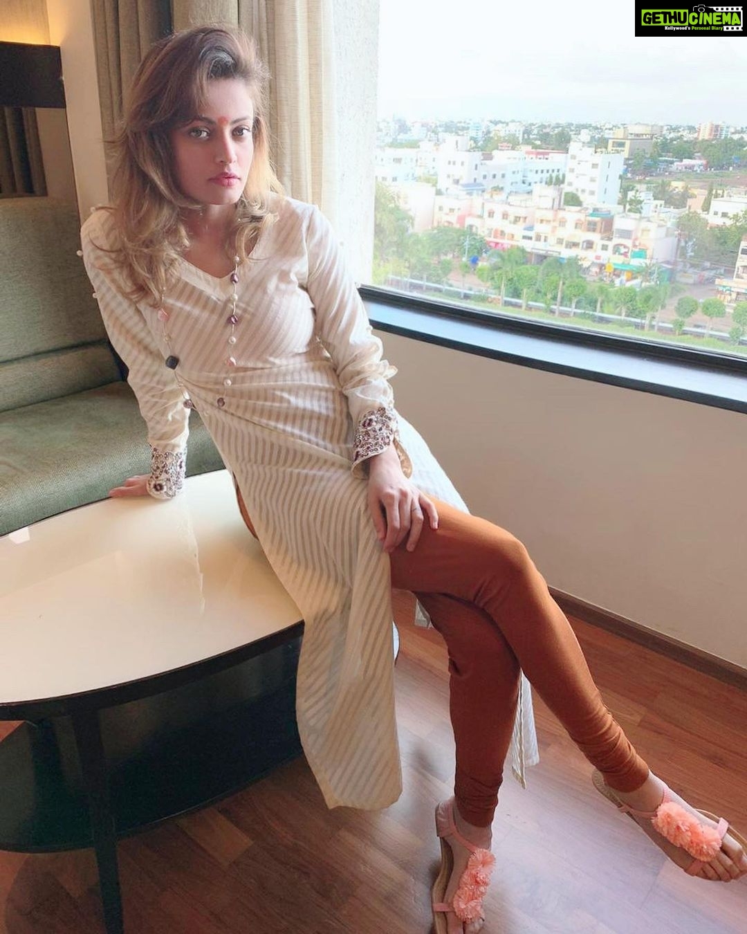 Sneha Ullal Instagram - Thank you for my outfit @disha_nimi ❣️Elegant & simple just how i like it and everything else to be.