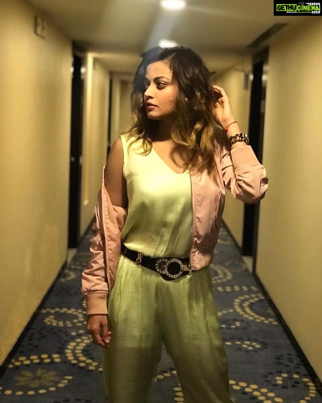 Sneha Ullal Instagram - Easy breezy #keepitreal #snehaullal . . . . Snapped by my sis @saumyaullal