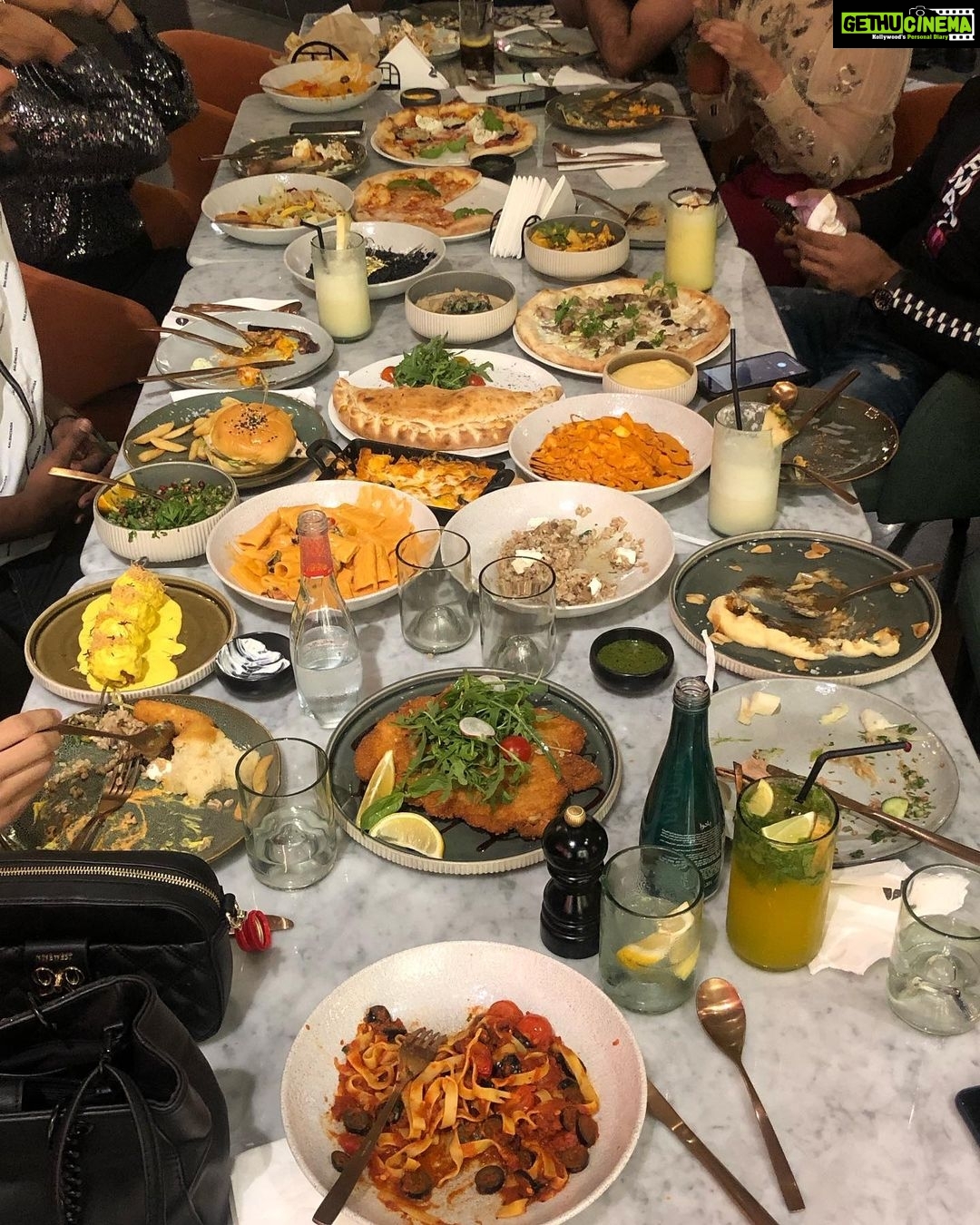 Sneha Ullal Instagram - Over ordered but did not over eat