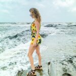 Sneha Ullal Instagram - 💛Our fav candid shot💛 And thats why i chose to post this today on World Photography Day to show everyone that you can make a simple candid shot look so amazing and elegant. Happy World Photography Day @sarathshetty Thank you for your art.📸⭐️🎥 . . Posting a video later today too. #worldphotographyday #snehaullal #keepitreal