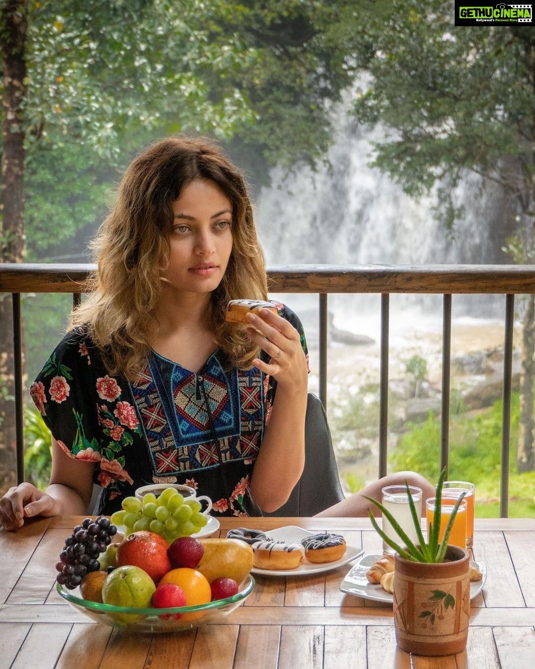 Sneha Ullal Instagram - Good food Good people Good times Ayatana Coorg