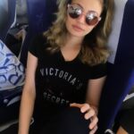 Sneha Ullal Instagram - ✈️ Mumbai meri jaan #snehaullal #keepitreal Wearing my fav brand @victoriassecret
