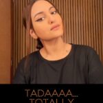 Sonakshi Sinha Instagram – Eyeliner anxiety. Its a thing.
Raise your hands if you agree 🙋🏻‍♀️

#reelitfeelit #reelkarofeelkaro #makeupreels