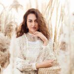 Sonakshi Sinha Instagram – Dreamy…

@feminaindia 
Editor: @missmuttoo
📸: @kadamajay
Art Director: @bendivishan
Fashion Editor: @krishnahasleft
✍️: @kashika.saxena
Make Up: @savleenmanchanda
Hairstylist: @themadhurinakhale
Fashion Coordinator: @ash_arunkumar
Fashion Intern: @ritvimehta
Media Consultant Agengy: @universal_communications