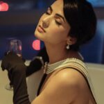 Sonal Chauhan Instagram - Only love is real…..♥️♥️♥️ . . . . . . . . . . . . . . . . . . . . . . . . . . . . Styled by @rashmitathapa Shot by @akshay.rao.visuals Beauty @beautybymldnb Pearls @spillthebead Diamonds @arikatelier Assisted by @priyankaarik #love #sonalchauhan #gold #oldworld #charm #breakfastattiffanys #vibe #magic #photography #weekend #audreyhepburn #classic #saturday