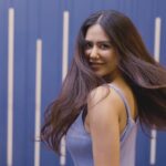 Sonam Bajwa Instagram - A product which I thoroughly rely on for strong, voluminous hair is HealthKart's HK Vitals Biotin. Here's why I trust this product to nourish my hair from within. And if you are seeing similar signs as me, you shouldn't be missing out on your daily dose of HK Vitals Biotin as well. Buy yours now from hkvitals.com. @healthkart @hkvitals