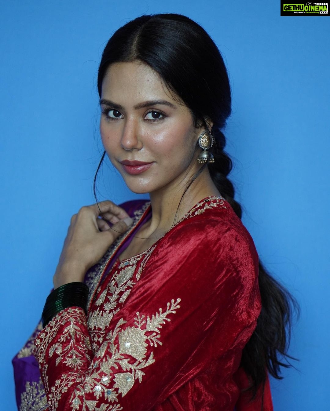 Sonam Bajwa Instagram - Unedited, unfiltered, but Me..