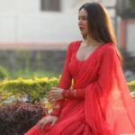 Sonam Bajwa Instagram - Meet ‘Mannat’ from ‘Main Viyah Nahi Karona tere Naal’ ….❤️❤️ Punjab University vale phir ghaint hi hunde ya ki nahi?? Releasing Worldwide 4th March 2022