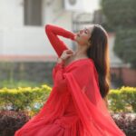 Sonam Bajwa Instagram - Meet ‘Mannat’ from ‘Main Viyah Nahi Karona tere Naal’ ….❤️❤️ Punjab University vale phir ghaint hi hunde ya ki nahi?? Releasing Worldwide 4th March 2022