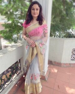 Sonia Agarwal Instagram - Back to shoot 💗