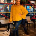Sonia Agarwal Instagram - #soniaagarwal #random #yellowlove #smile