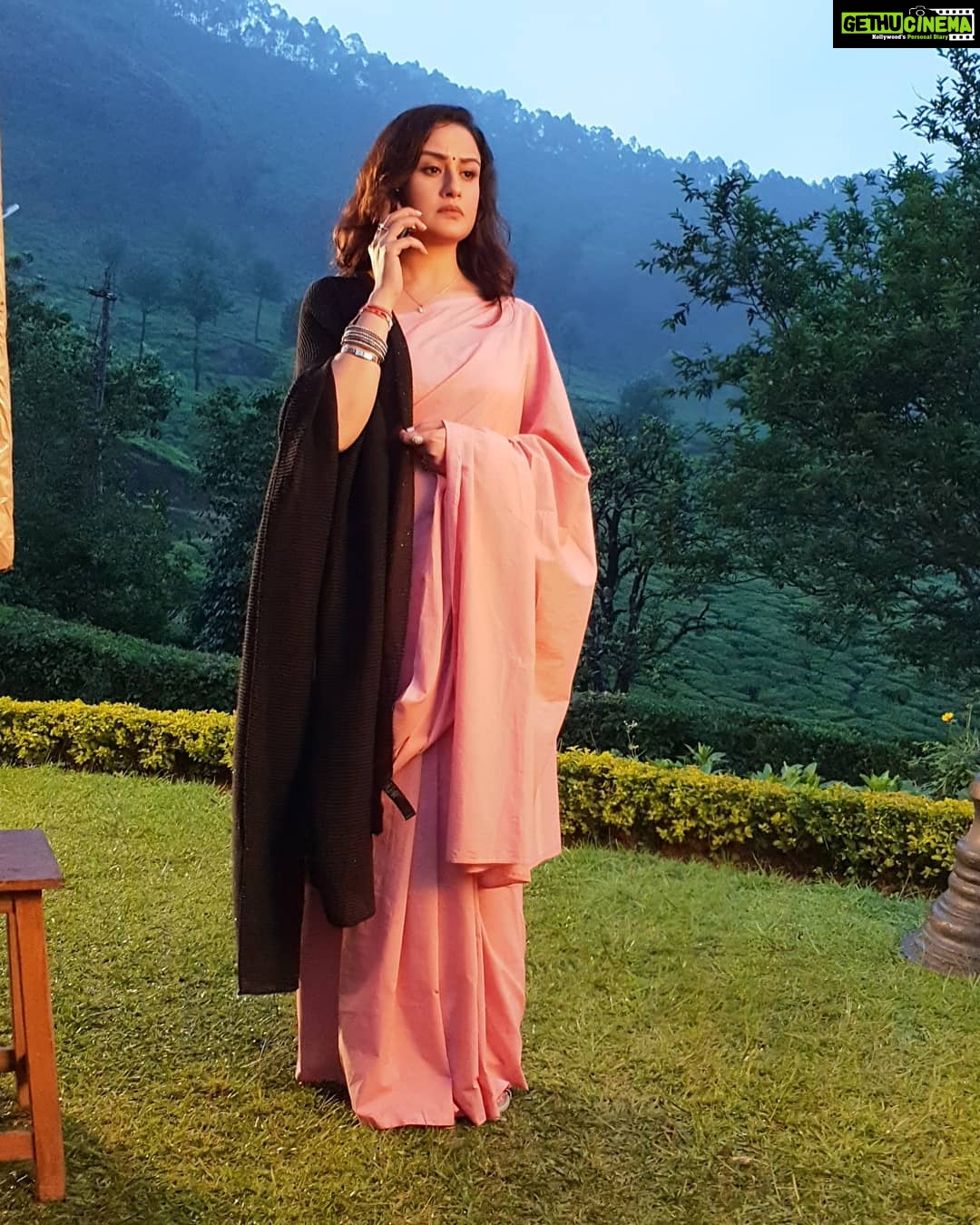 Sonia Agarwal Instagram - #shootmode #munnar #webseries #thegodman #zee5 #soniaagarwal