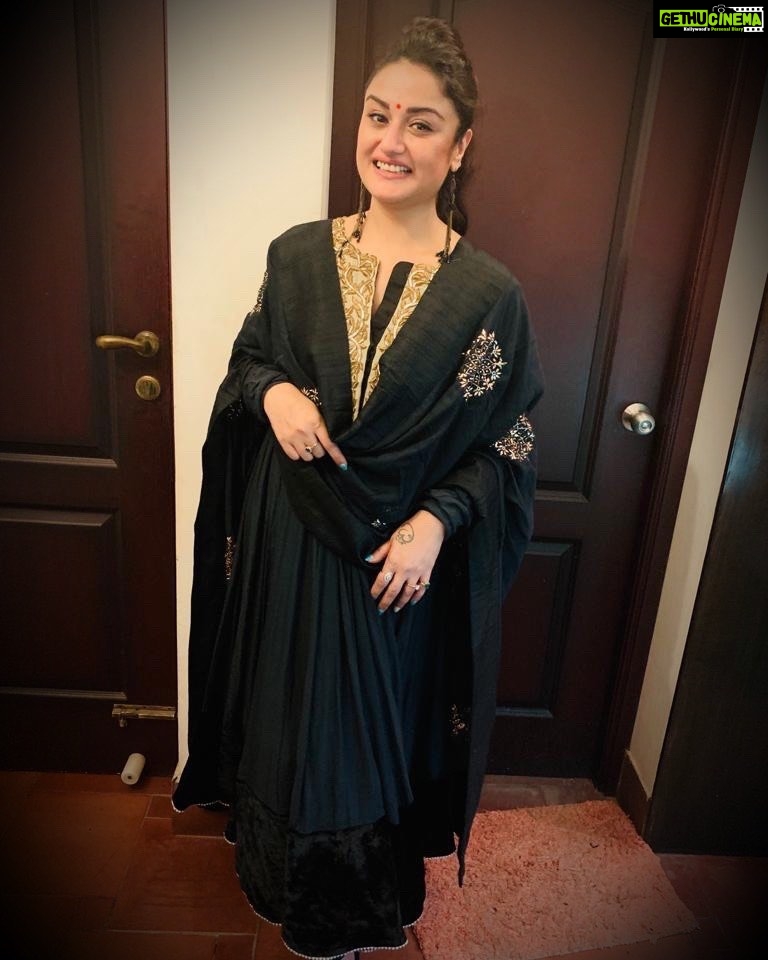 Sonia Agarwal Instagram - #random #black #soniaagarwal #traditional #indianwear