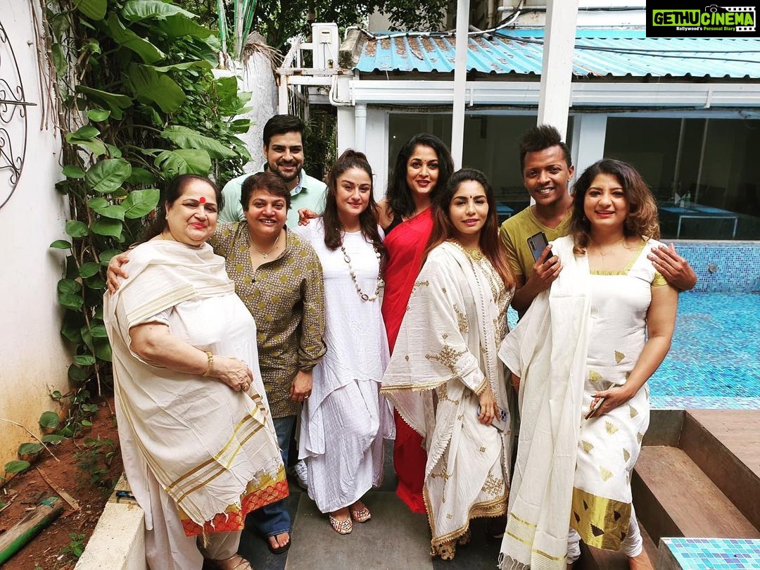 Sonia Agarwal Instagram - Happy Onam ❤️…thanks @reshmakhan01 for the Onam feast 💕
