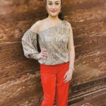 Sonia Agarwal Instagram - Thank u @sidneysladen for this lovely outfit..luvd wearing it ❤️