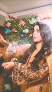 Sonia Mann Instagram - 🤲
#soniamann #positivity #divine 
@outlawfilms.in