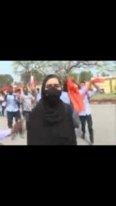 Sonia Mann Instagram - When a #hijab student arrives at PES college in #Mandya. She gets heckled by students wearing #saffronshawls chanting #JaiSriRam . She raises her hand says #AllahuAkbar before being escorted by college staff . Video countesy.#karnataka 
#support #truth #justice