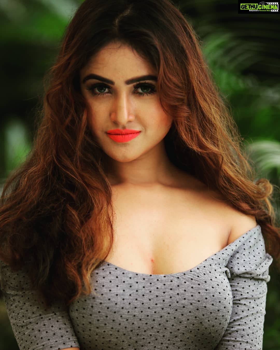 Sony Charishta Instagram - To create well I have to be in a good mood, happy and cool.#🤩 . . . . . . . . . . . . . . . . . . . . .. . . . . . . . . @mibvenkatphotography #sensual #selfie #happy #photoshoot #s #music #body #sex #woman #photo #gorgeous #smile #life #lifestyle #fit #instadaily #me #women #modeling #likes #gym #f #hotgirl #l #ootd #handsome #fun #amazing #moda