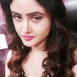 Sony Charishta Instagram - #❤️❤️❤️ . . . . . . . . . . . . . . . . . . . . . . #sonycharishta #love #reelsindia #réel #reelitfeelit #goodvibes #govinda #trending #vibe #hindisongs #likes4like #oldsongs #reelsinstagram #instatag #reelsindia