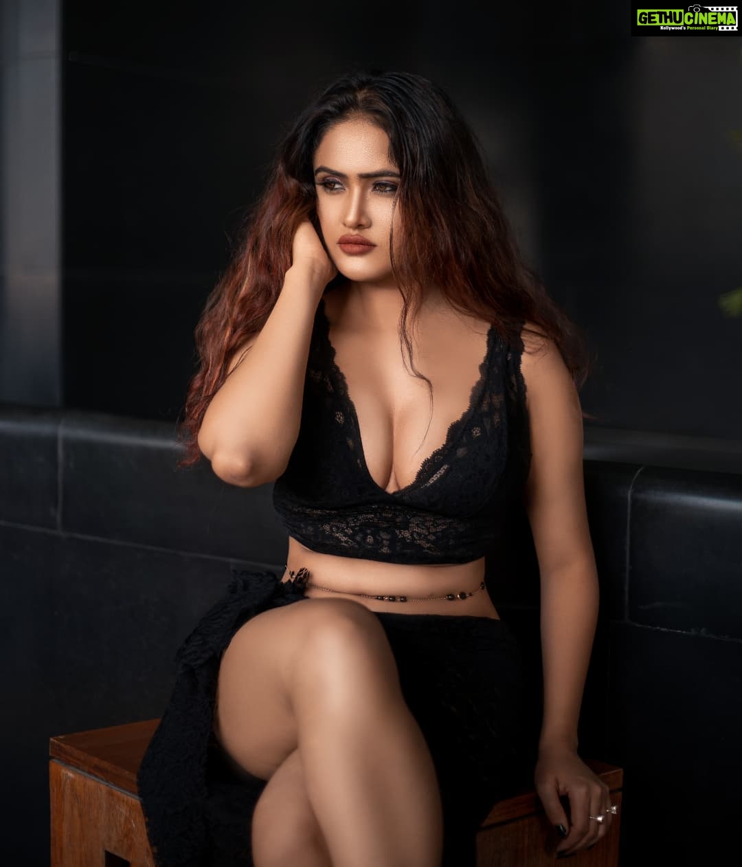 Sony Charishta Instagram - #🖤🖤🖤 .i am just as happy as a clam# . . . . .. . . . . . . . . . kalyans_photography . #sonycharishta #actress #darkness-daiisyy #tamilsexy #hotonbeauty #bhfyp #glamworld #glamshoot #bikinis #swimwear #summer #beachwear #swimsuit #beach #bikinigirl #bikinimodel ##verano #bikinilife #bikiniseason # #playa #beachlife #bikinifitness #summervibes #hotnessoverload #bikiniseries #bikinimurah #hotactress #sol #darkness-daiisyy