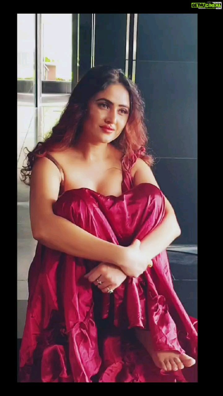 Sony Charishta Instagram - #❤️❤️❤️ . .. . . . . . . . . . . . . . #reelvideo #sonycharishta #love #tamilactress #tamilglamour #tamilsongs #samatha #surya #kollywoodactress #tamilreels #tamilreels❤️ #kollywood #sexyreelsofindia #reelkarofeelkaro #reelitfeelit #viral #virqlvideos #trending #tamillyrics