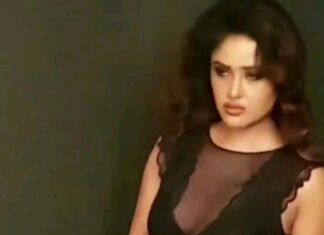 Sony Charishta Instagram - #🖤🖤🖤🖤🖤🖤 . . . . . . #recent4recent #reels #sonycharishta #sonycharishtafanc #modeling #bikini #bikinigirl #hotbikini #actresshot #bollywoodfashion #sexylady #lingeriemodel #lingeriesexy #bloggerstyle#hollywood #blackandwhitephotography #blacklover #sech#love #flowersofinstagram #kollywoodactress #mollywood #kannada