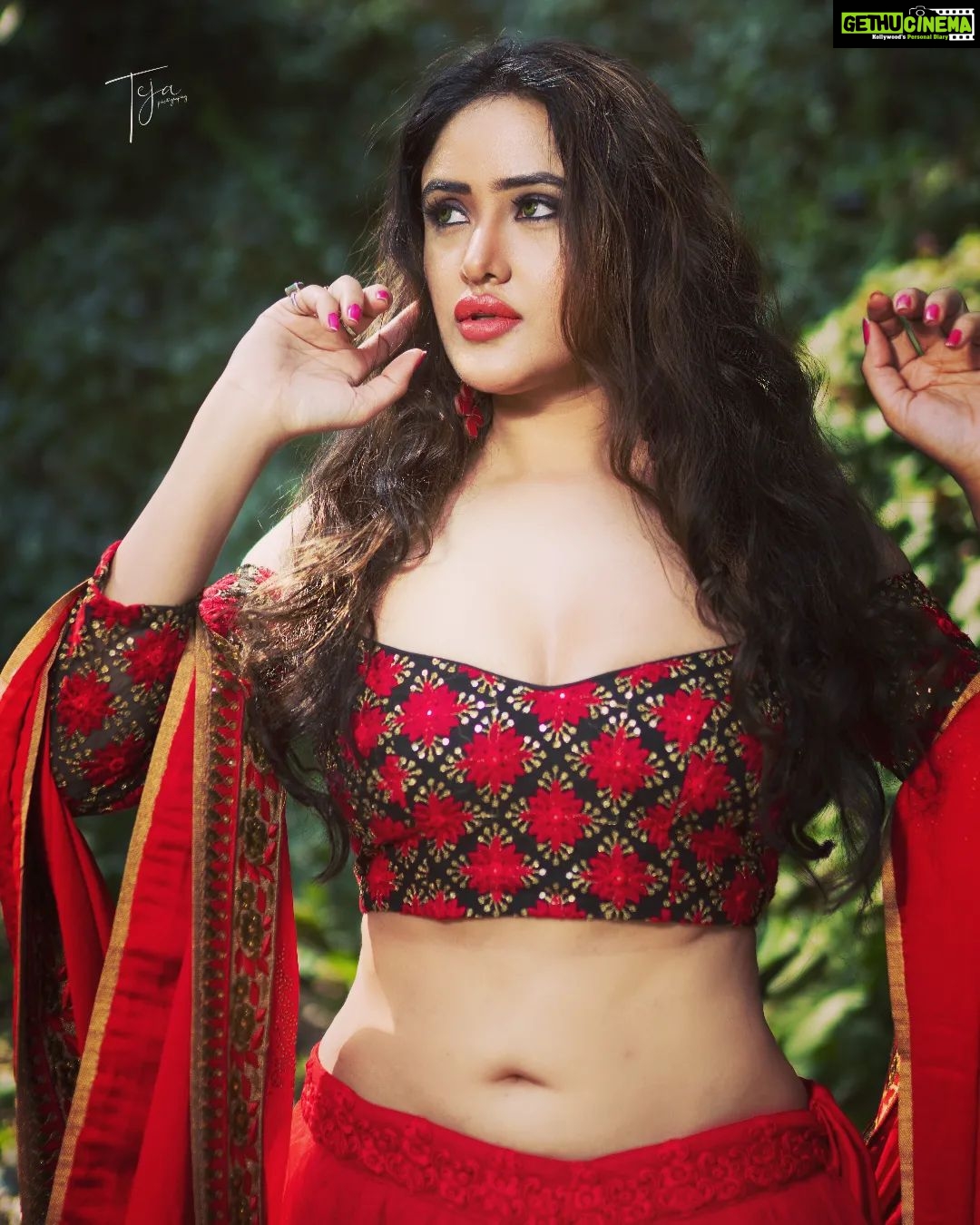 Sony Charishta - 5.6K Likes - #❤️❤️❤️ .
.
.
.
.
.
.
.
..
.
.
.
.
.
.
.
.
@tejasaladhi #sonycharishta#viralpost #sonycharishtafanc #tollywood#celebrityblogger #celebrities#kollywoodactress #tamilhot #kollywoodactress #mollywood #hotnavel #navelshow #navelfetish #navelkiss # #navelhole #trending #actressnavel #saree #belly #milkynavel #sandalwood #kannda #teluguactress #telugu glamworld #pinterest #tamilglamour #explorepage @cultureinindia@tamilflimnews