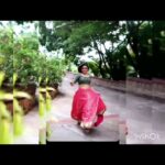 Sony Charishta Instagram - #😊🤗. . . . . . .#reels #reelsinstagram#indowestern #indianwear #fashionlover #nofilters #love #telugureels #telugusongs #theme #fashiondesigner #cuties #blogger #beauty
