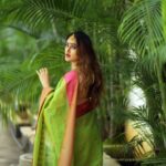 Sony Charishta Instagram – #😊🤗…
.
.
.
.
.#fashionlabel #fashionlover #lookoftheday #lifestyleblogger #nofilter #love #sonycharishta #bodypositive #army #breathe #sareeblousedesigns #greenslime #greenbeauty #photography #instalove #beautyofnature #naturalbeauty #desingerwear #freestyle #tollywoodactress #telugu #tamilactress #tamily #kollywood #kannda #keralagallery