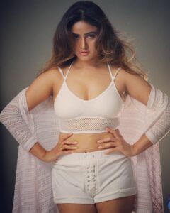 Sony Charishta Instagram - #😊🤗simple ia abeautiful 😊😊🌹🌹. . . . . . . . . . . . . . . . . . . .#reels #reelsinstagram #instatag #sonycharishta #love #hotmodel #tollywoodactress #telugu #tamilsong #flowersofinstagram #follow4followback #queen #breathe #loveyourself #pose #blogger #drawn #whitedress #harrystyles #