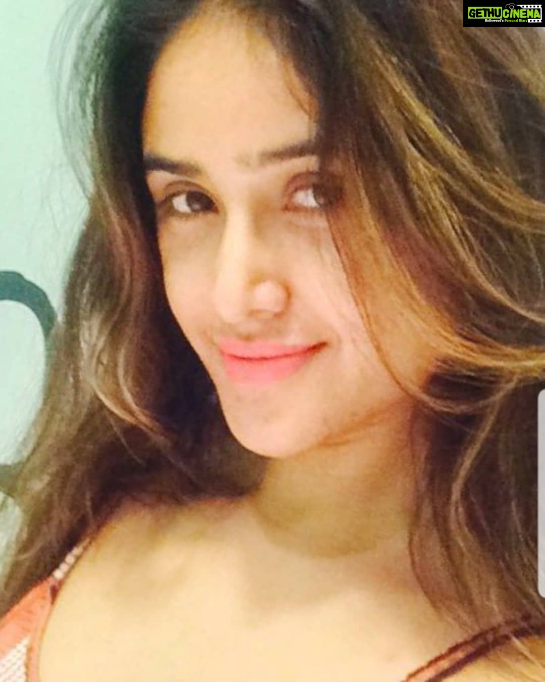Sony Charishta Instagram - #๐๐ค #smile #goodvibes #postivethinking #instafit #intragram #teluguactress #tamilactress #bollywoodactor #bollywoodfashion #sonycharishta #indianactress #instagood#smile๐ #smiley #spreadpositivity #southactress #indiapictures #fashionista