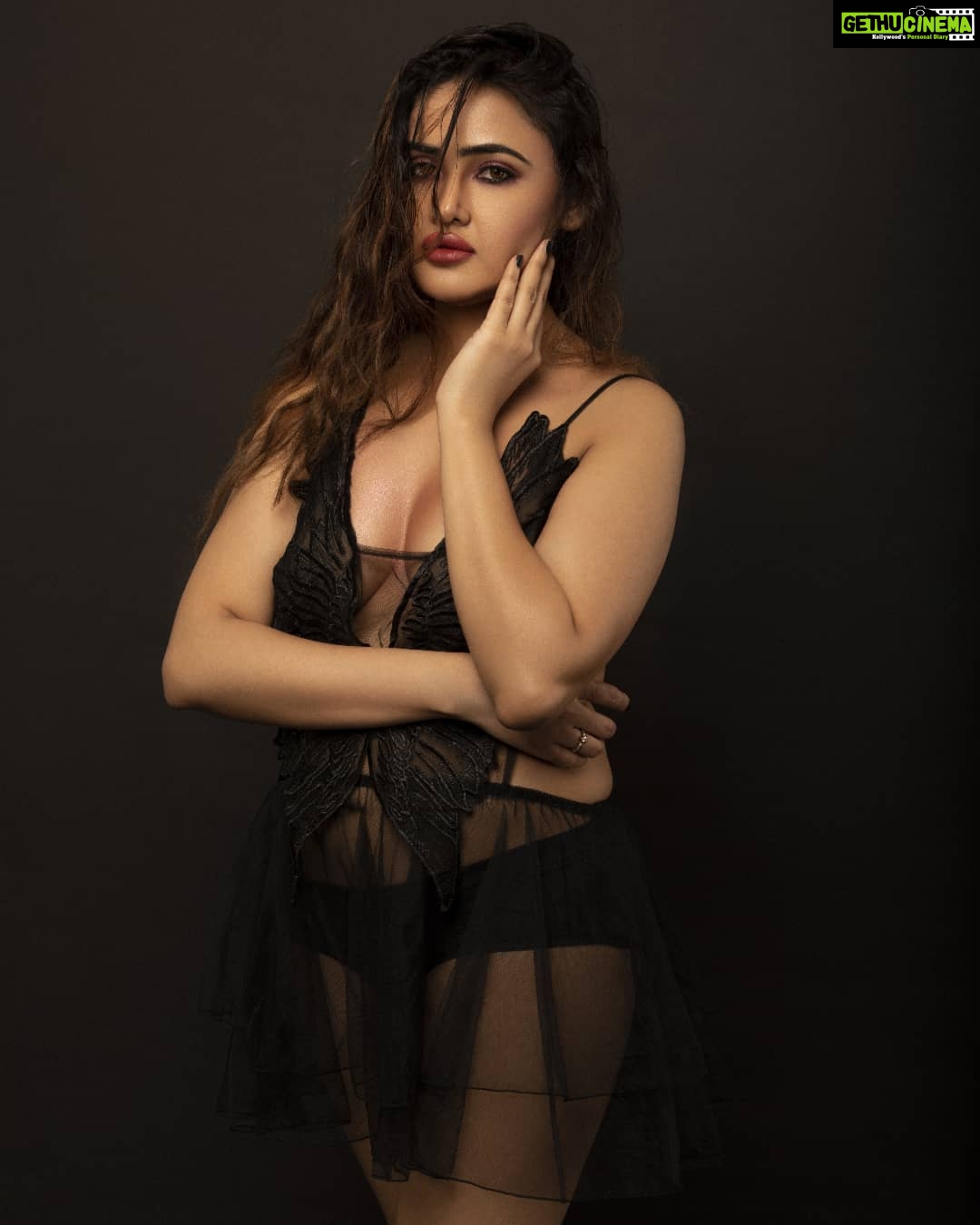 Sony Charishta - 7.3K Likes - #🖤🖤🖤 .
.
.
.
.
.
.
.
.
#sonycharishta #sonycharishtafanc #indianactress #tollywoodactress #telugu #tamilactress #memes #tamilmemes #tamilhot #tamilsexy #tamilglamour #bollywoodfashion #bollywoodstyle #blogger #anymore #trending #viral #lingerie #bikinimodel #black #bestmodels