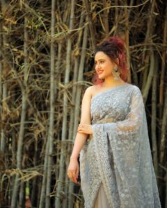 Sony Charishta Instagram - #😊😊😊😊😊😊 #designersarees#fashionedit #instamakeup #instastyle #instagood #instra #intragram #indianactress #telugu #trees #green #blogger #designerwear #southindianactress #sonycharishta #sonycharishtafan #sareesofinstagram #sandalwoodadda #kollywoodactress #mollywood #modeling #kannda #tamilactress #bollywoodfashion #bollywoodstyle #blogger #beauty #bodypositive #smilemore #smile😊