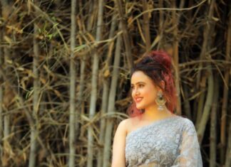 Sony Charishta Instagram - #😊😊😊😊😊😊 #designersarees#fashionedit #instamakeup #instastyle #instagood #instra #intragram #indianactress #telugu #trees #green #blogger #designerwear #southindianactress #sonycharishta #sonycharishtafan #sareesofinstagram #sandalwoodadda #kollywoodactress #mollywood #modeling #kannda #tamilactress #bollywoodfashion #bollywoodstyle #blogger #beauty #bodypositive #smilemore #smile😊