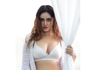 Sony Charishta Instagram - #🤍💨. . . . . . . . . . . . . . .. . . . @shareefnandyala . .#sonycharishta #sonycharishtafanc ##lingerie #glamcelebrity #lingeriesexy #bra#@idlebrain.official @@indianactress_hub @#telugumemes #photography #lingeriemodel #underwear # #explorepage✨ #mollywood#viralpost#viral #bollywoodfashion #blogger #sexybody #explore