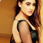Sony Charishta Instagram - #🖤🖤 #traditional #saree #sareelove #beutiful #blackdress #desingerwear #desingerblouses #selflove #sexyactresses #beutiful #modeling #model ##intragram #sonyphotography #fashionlover #lipgloss #kollywoodactress